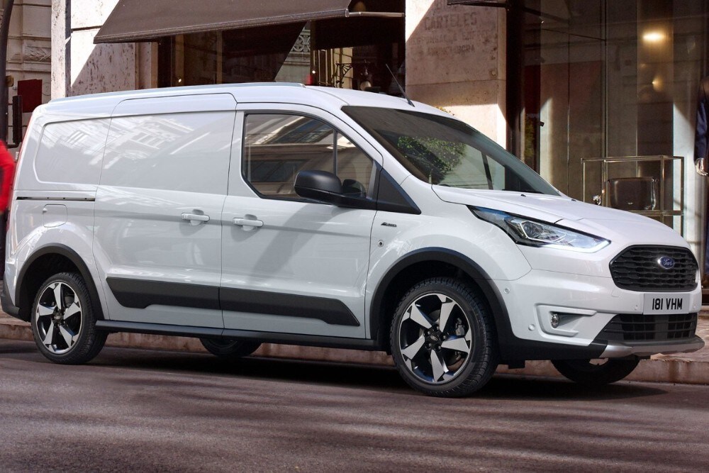 Weisser Ford Lieferwagen