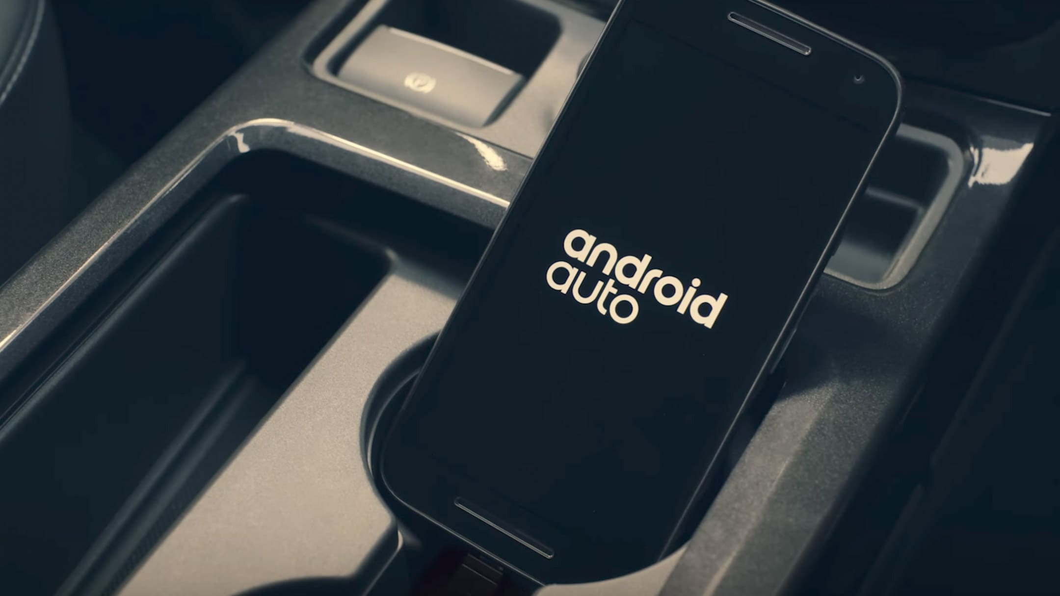 Mobiltelefon mit Android Auto