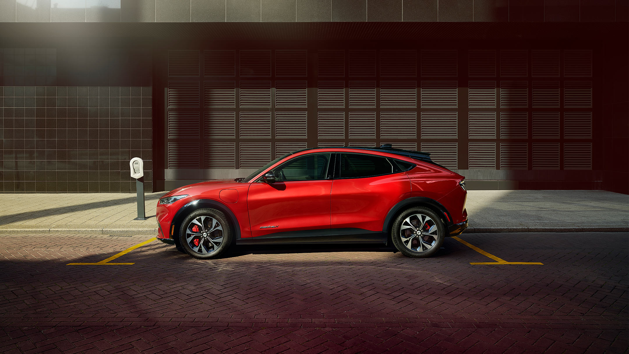 Der Ford Mustang Mach E Vollelektrischer SUV Ford CH