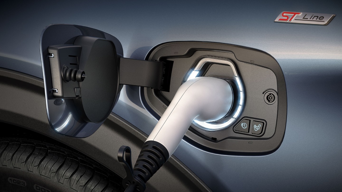 Ford Explorer Plug-In Hybrid. Innenraum Detailansicht Lenkrad und Mittelkonsole