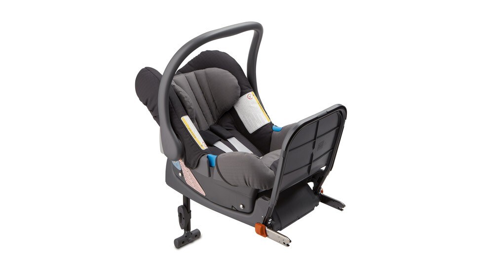 ISOFIX-Kindersitzbefestigung mit Kindersitz