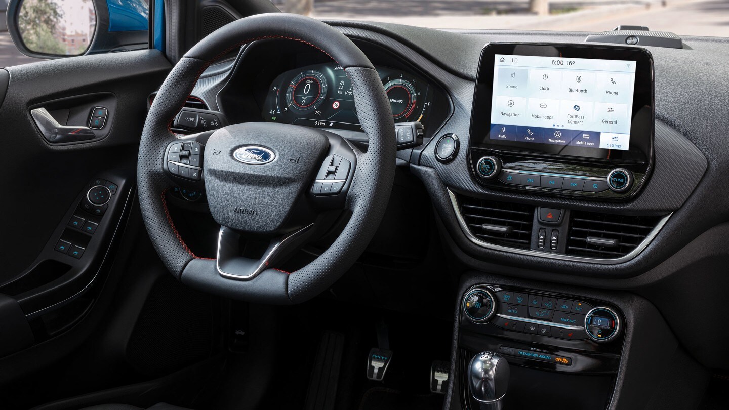 Ford Puma interior with steering wheel and SYNC 3 Ford Puma interior with steering wheel and SYNC 3