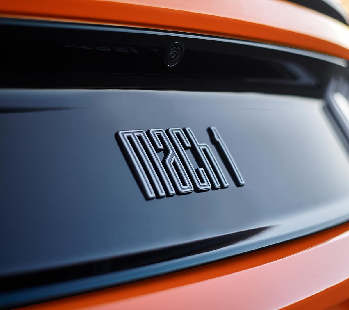 Ford Mustang Mach 1. Detailansicht des Logos