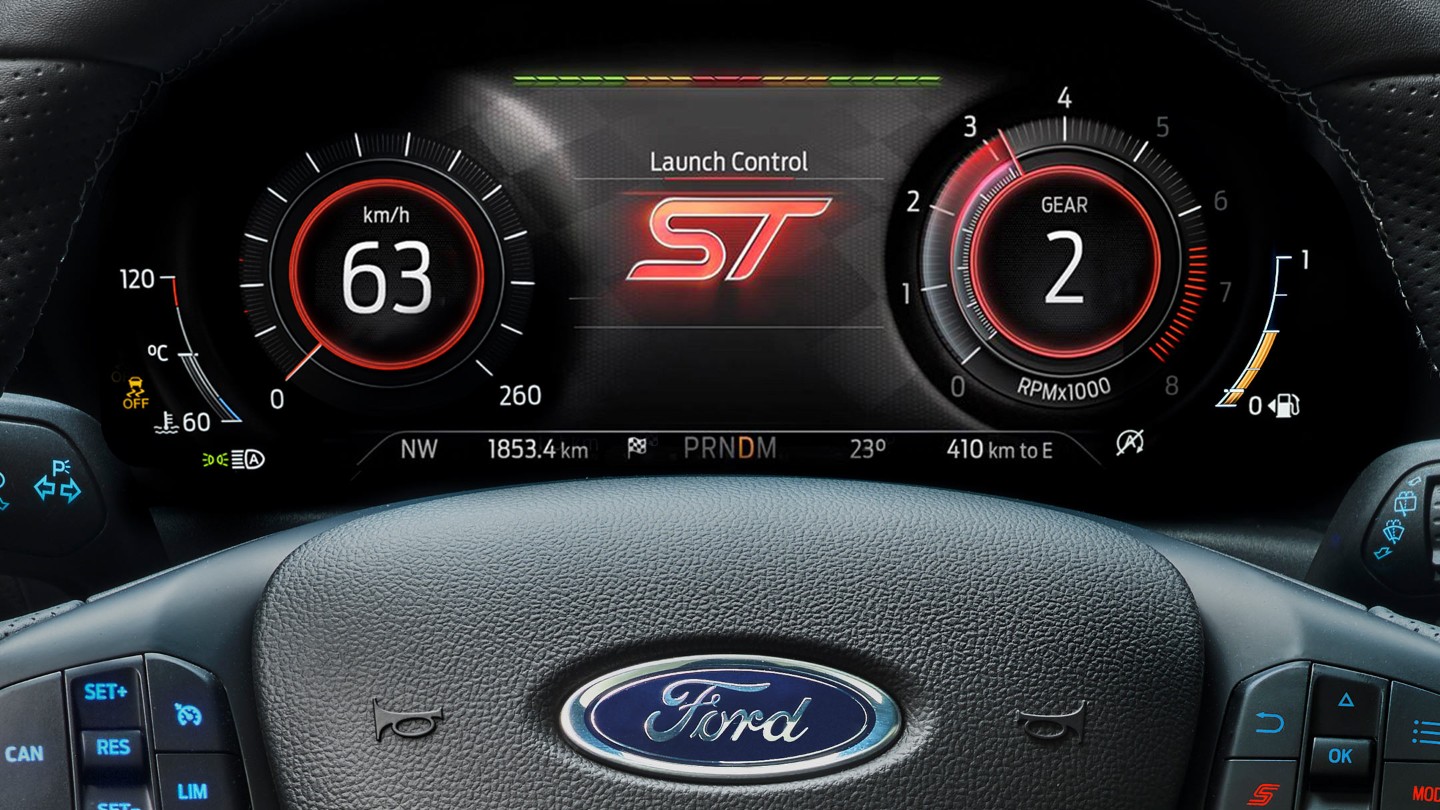Ford Fiesta ST. Innenansicht auf das Cockpit mit digitaler Instrumententafel.