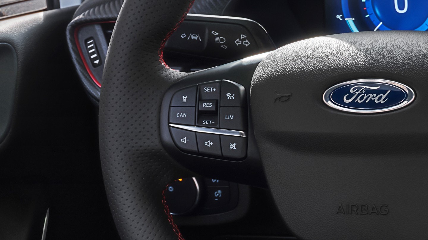 Ford Fiesta. Innenraum-Detailansicht des Lenkrads.