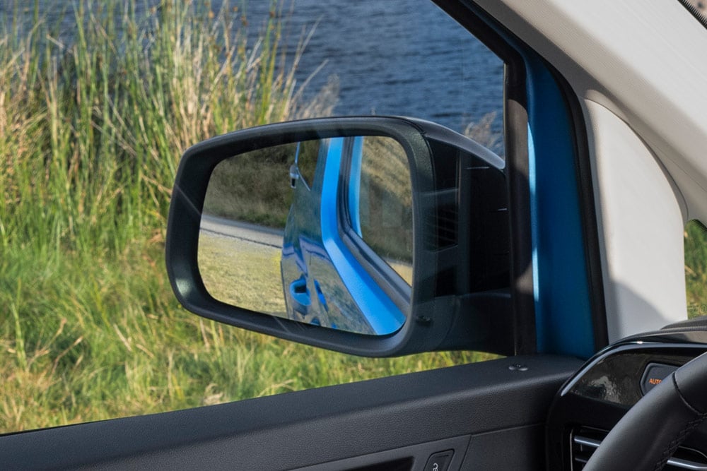 Ford Tourneo Connect Ausschnitt Seitenspiegel Fahrerseite