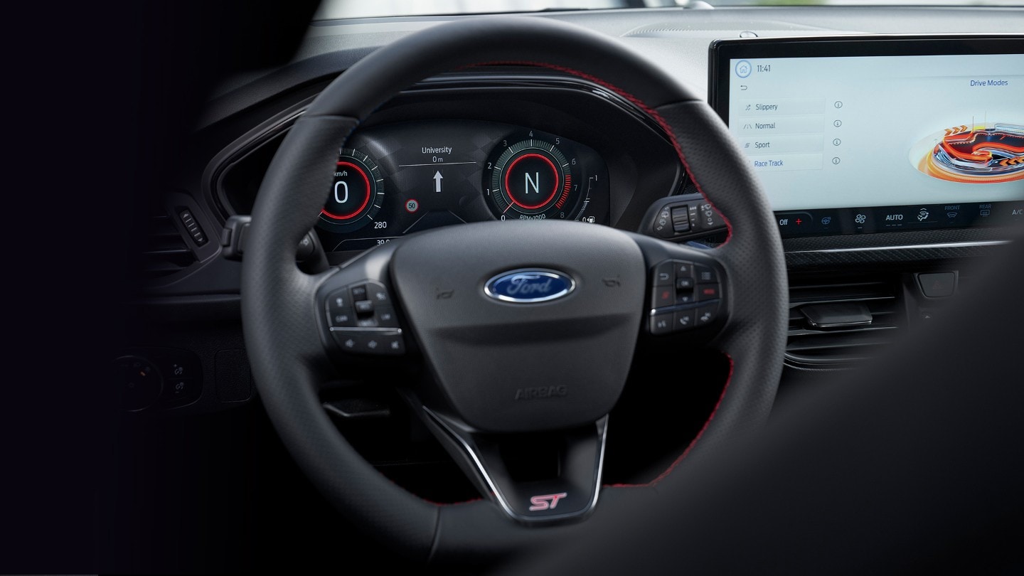Ford Focus ST - Digitale Instrumententafel.