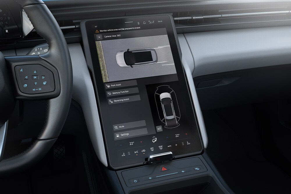 Ford Explorer Innenraum. Detailansicht des Armaturenbretts, dass die Einstellungen zeigt.