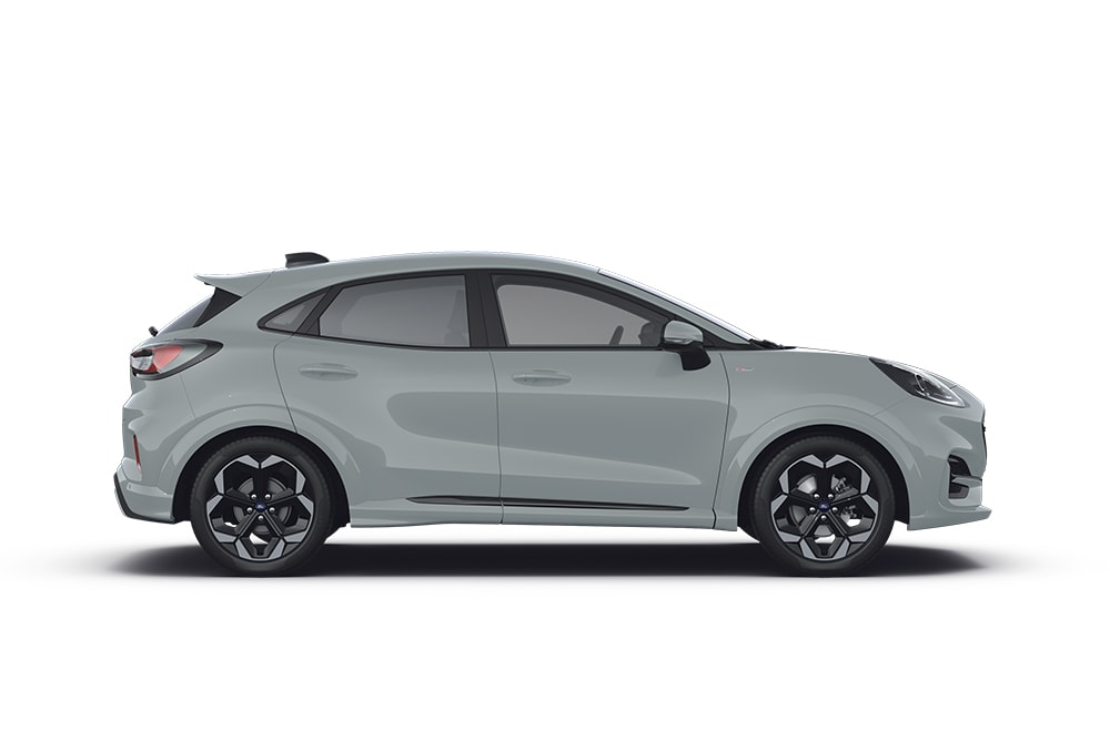Silberner Ford Puma,  ein Modell der Ford SUV-Reihe.