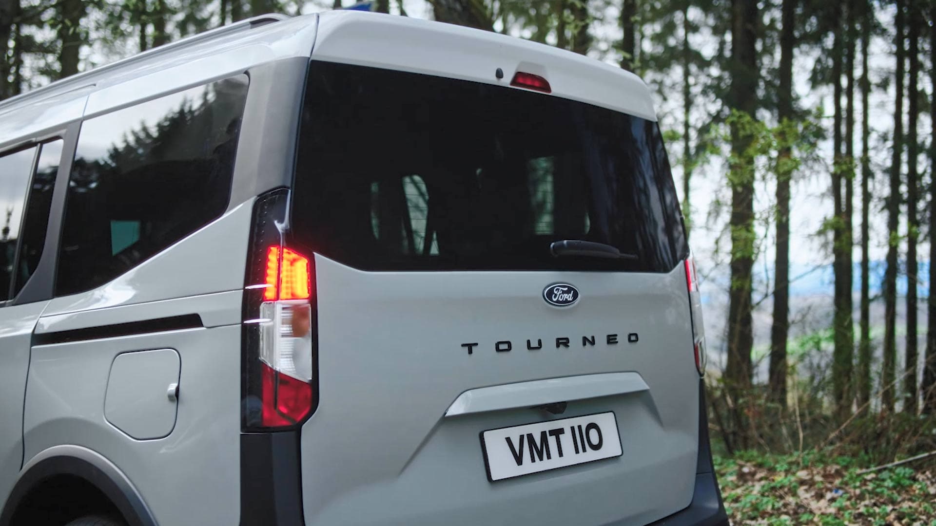 Ford E-Tourneo Courier Active – Heckansicht