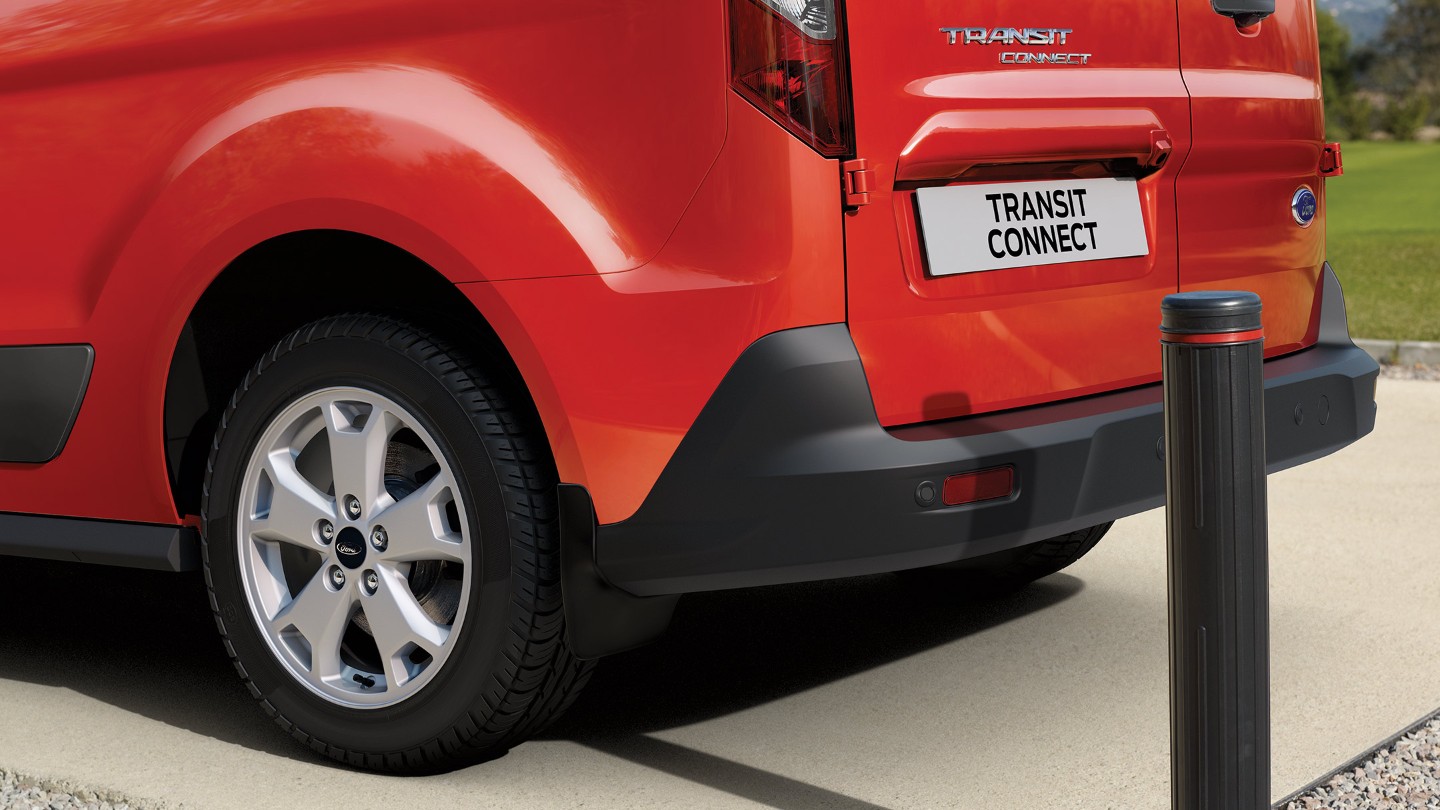 Roter Ford Transit Connect Parksensoren