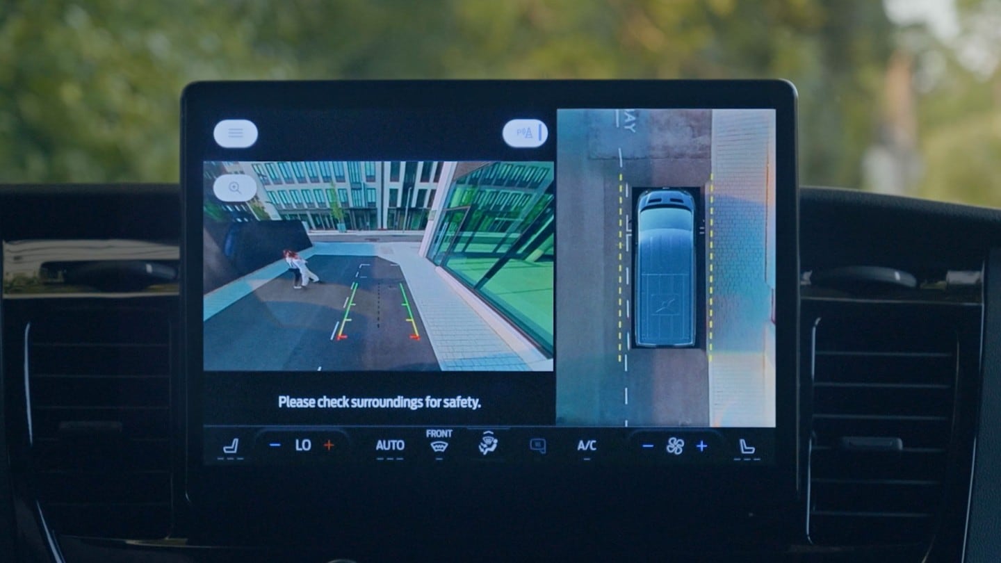 Ford E-Transit Innenraum 360-Grad-Kamera im Detail