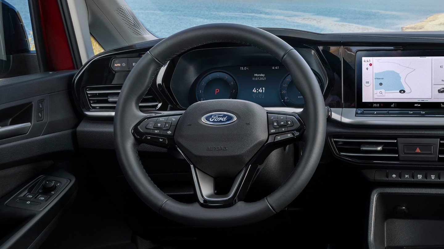Ford Tourneo Connect Lenkrad im Detail