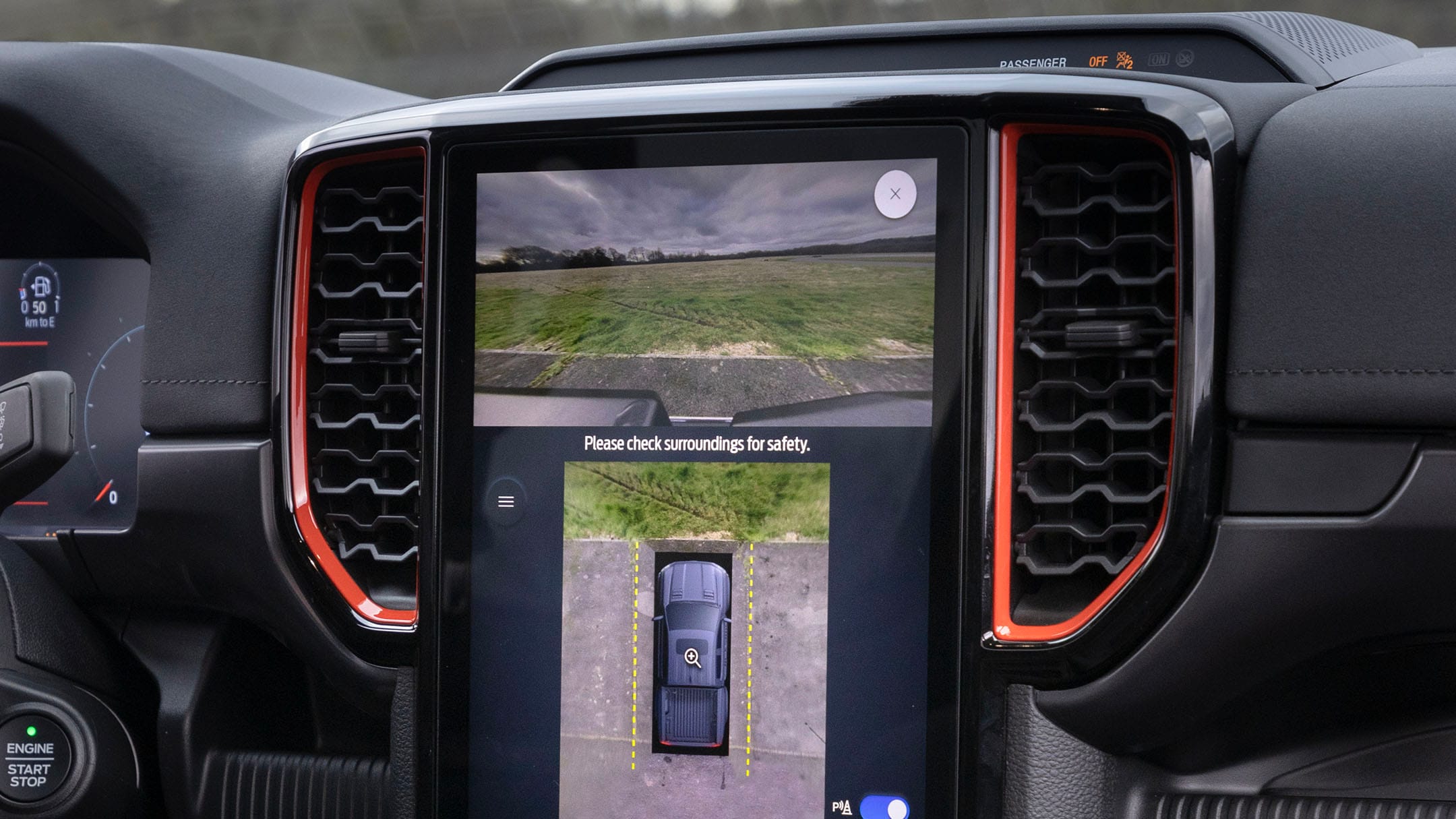 All-New Ford Ranger close up SYNC Screen