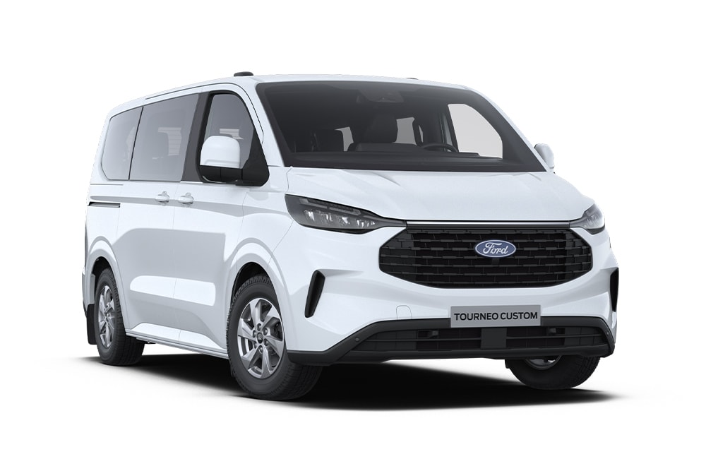 Vordere linke Ecke eines weissen Ford Tourneo Custom Trend.  