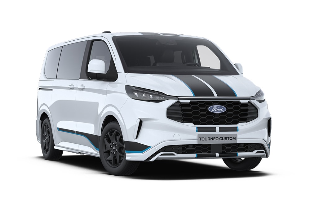 Vordere linke Ecke eines weissen Ford Tourneo Custom Sport.  
