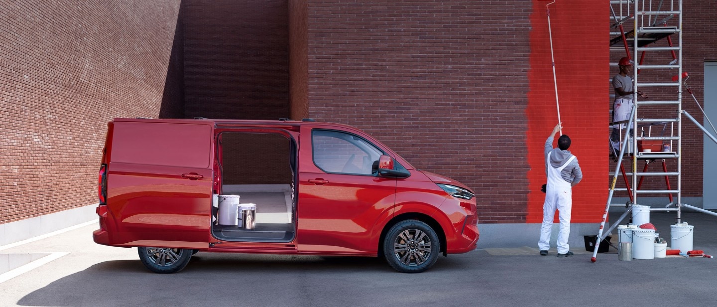 Ford Transit Custom in Rot