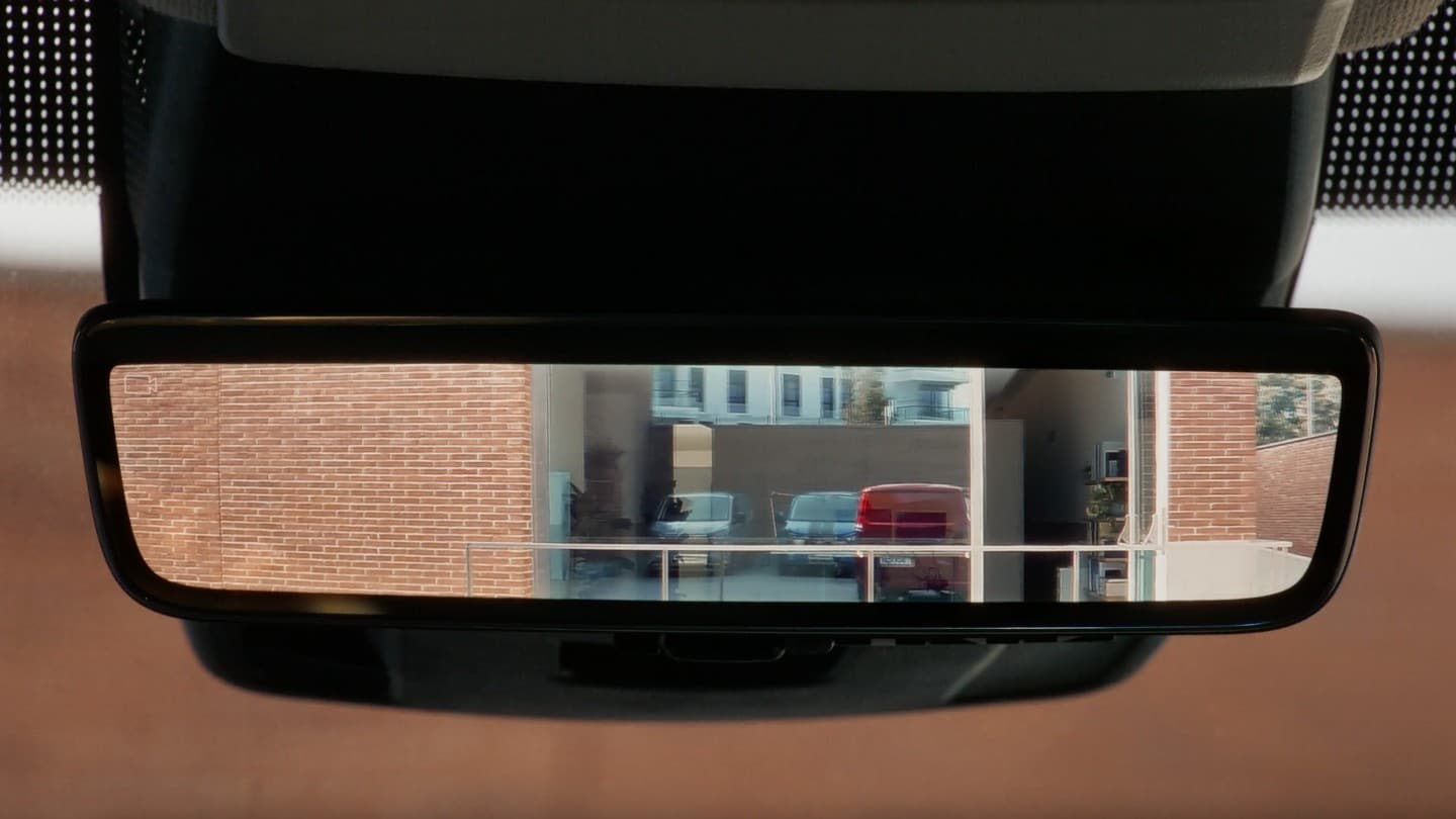 Ford Transit Custom mit digitaler Rückfahrkamera