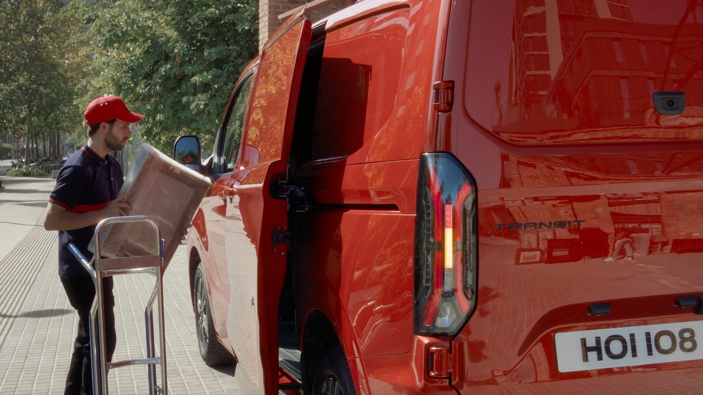 Ford Transit Custom mit elektrischen Schiebetüren