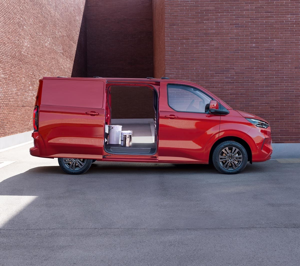 Seitenprofil eines Ford Transit Custom