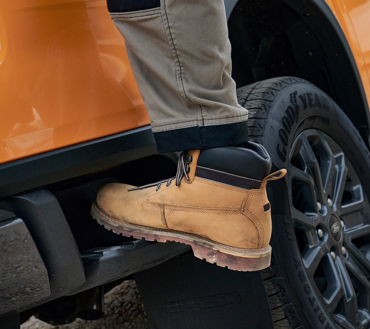 All-New Ford Ranger Wildtrak rear box step in use