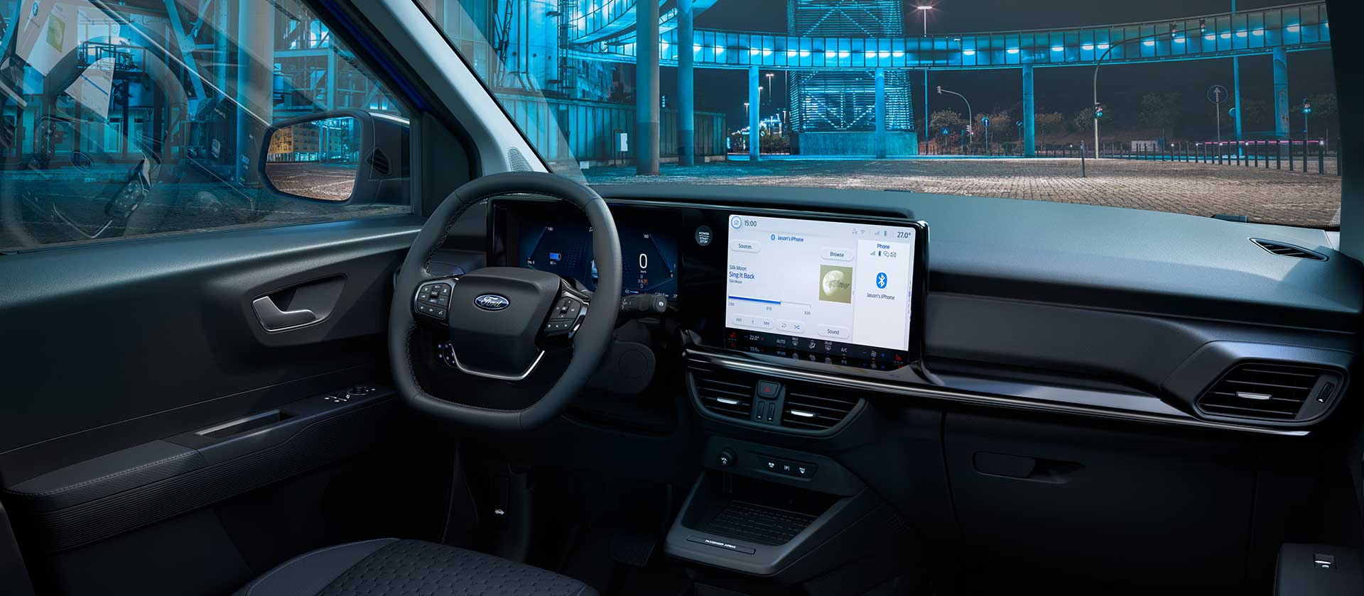 Ford E-Transit Courier – Innenansicht bei Nacht