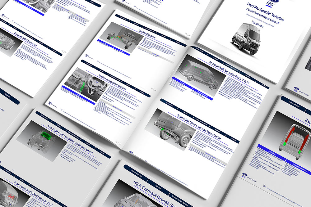 Ford Pro Umbaukatalog, geöffnet auf technischen Seiten.